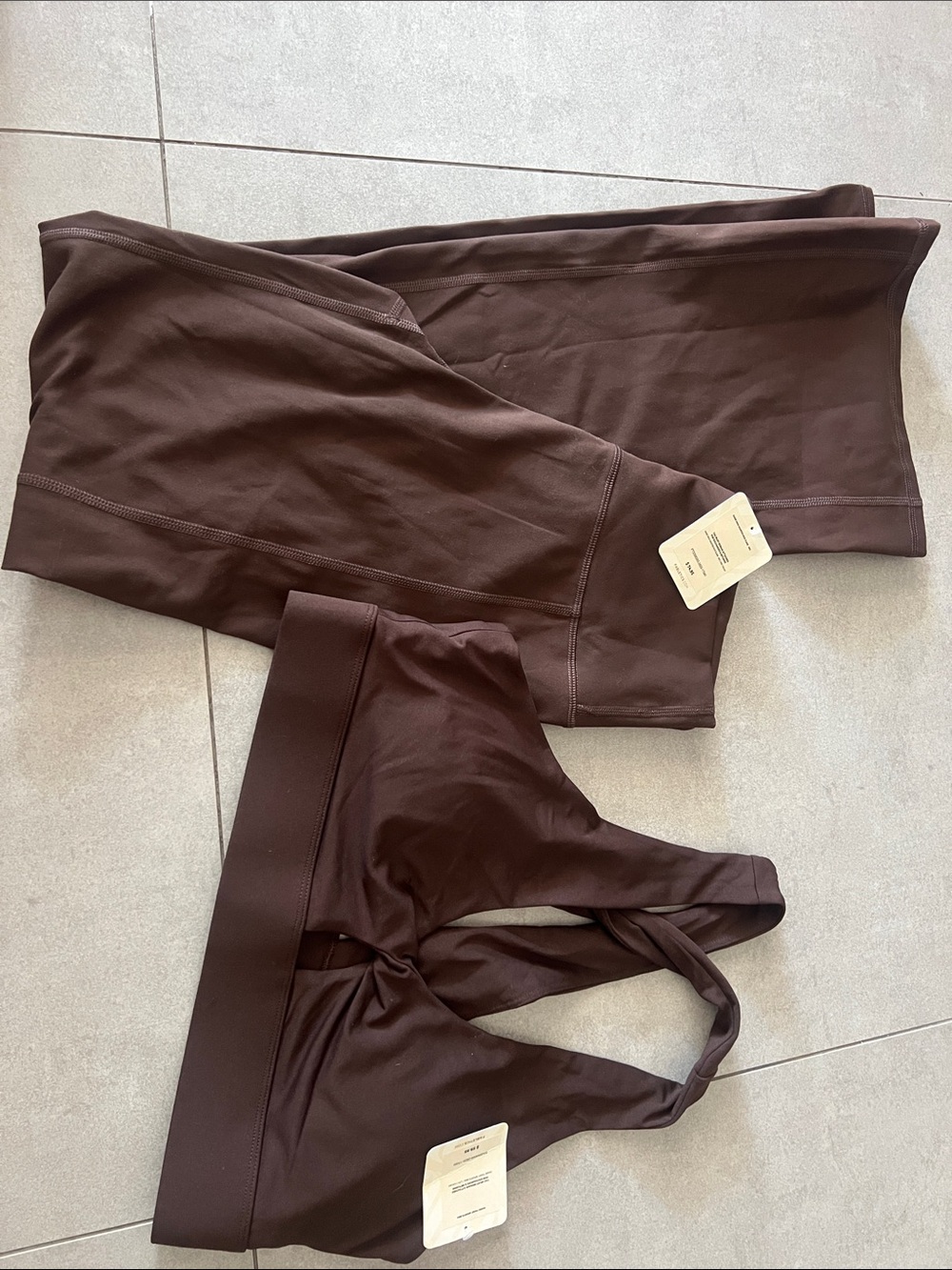 Fabletics women’s sports bra size large and kick boot Legging medium- Brown